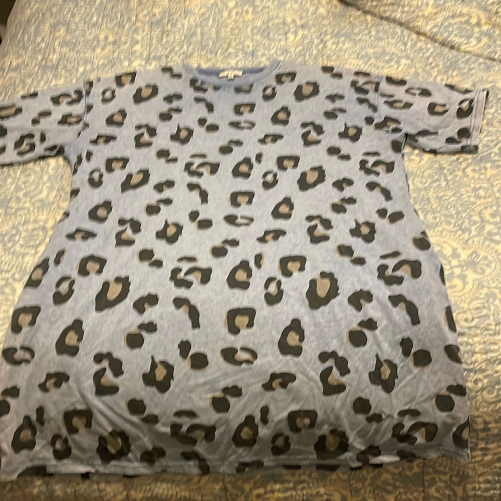 Easel leopard print dress. Size medium